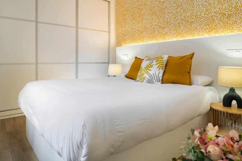 Monkeys Apartments San Roman Deluxe Sevilla Bagian luar foto