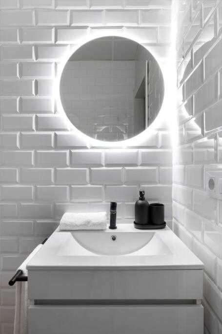 Monkeys Apartments San Roman Deluxe Sevilla Bagian luar foto